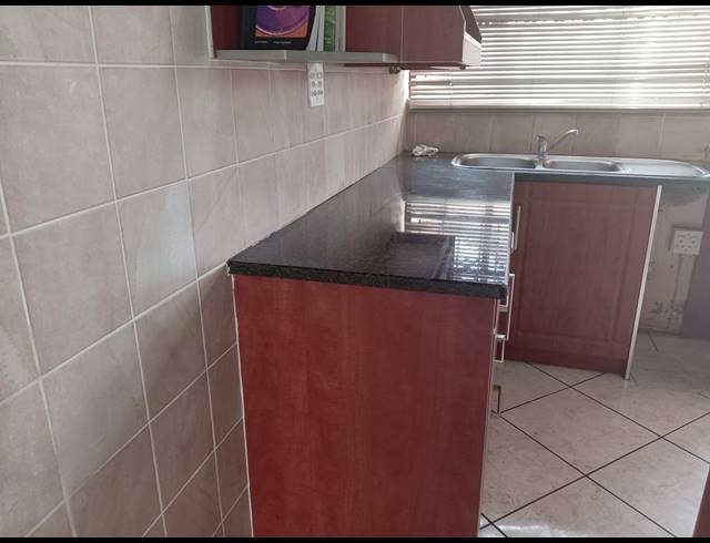3 BEDROOM FREEHOLD FOR SALE IN LEACHVILLE
